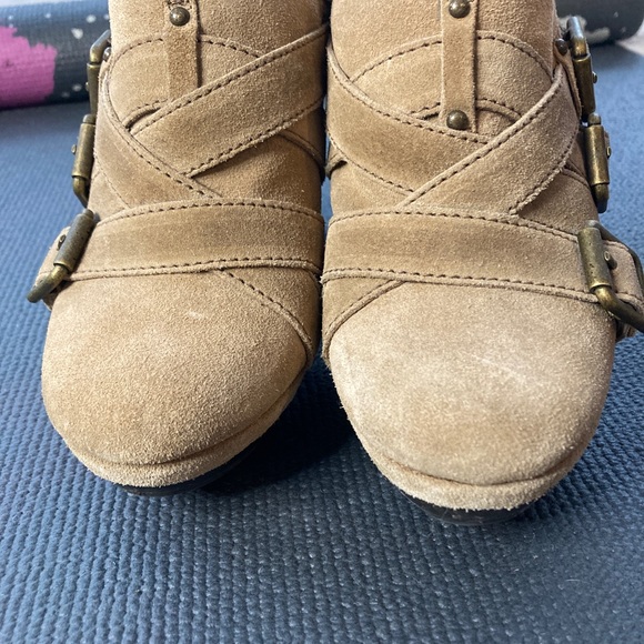 NEW Juicy Couture High Heel Clogs w/ Buckles 6.5M - Picture 5 of 11